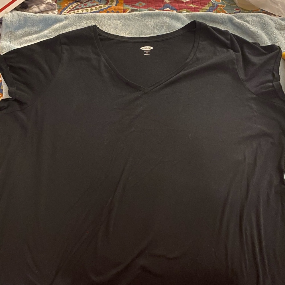 Old Navy black v-neck